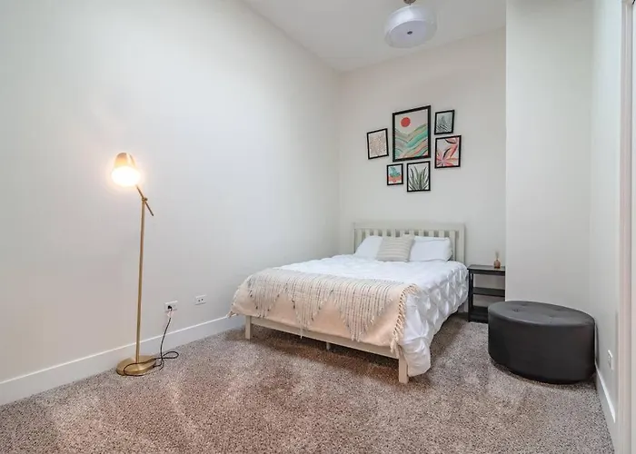 South Loop 3br Group Comfort Near Downtown, Grant Park, Soldier Field And Mccormick Place Chicago